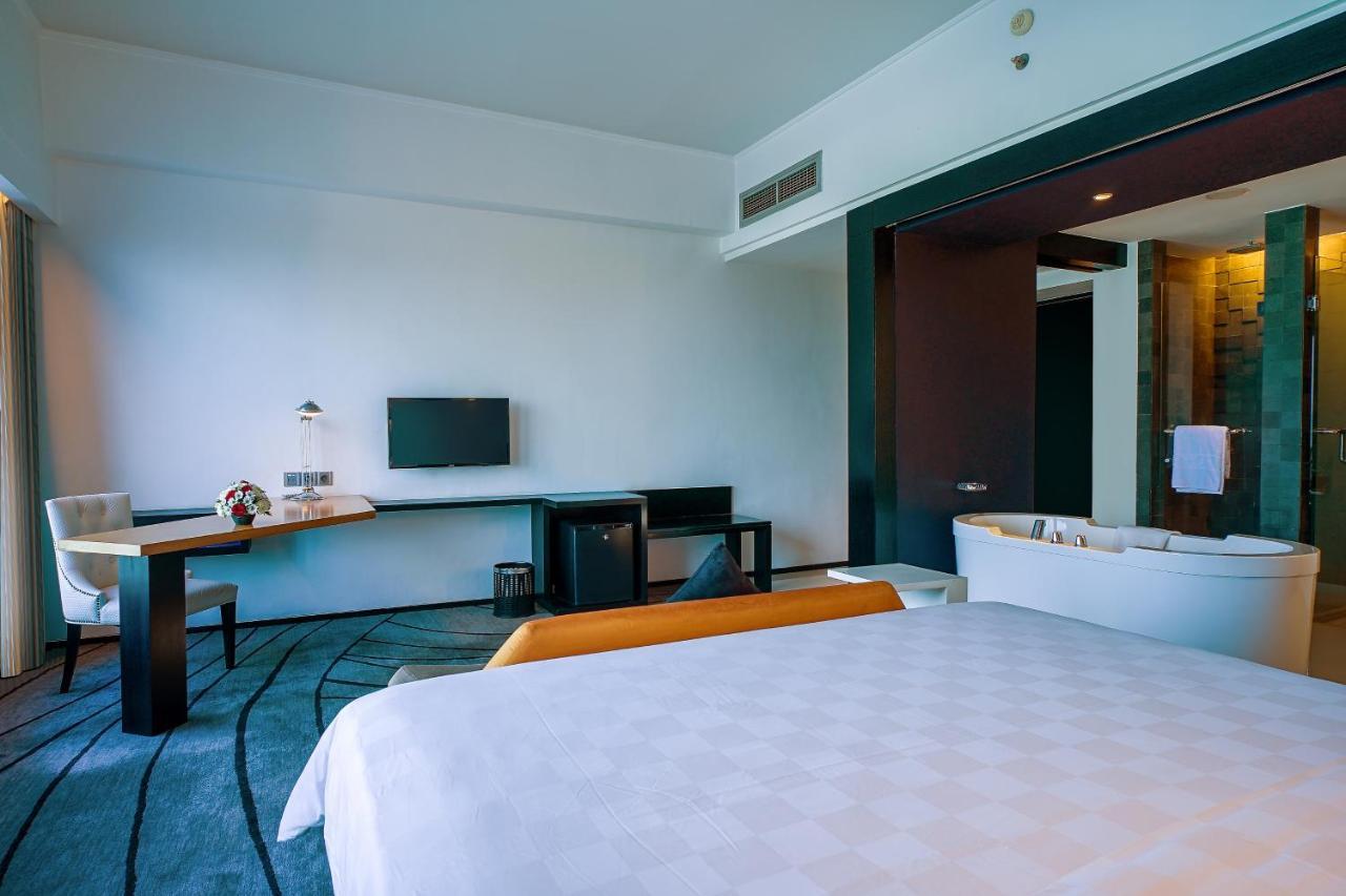 Artotel Ts Suites Surabaja Exteriér fotografie